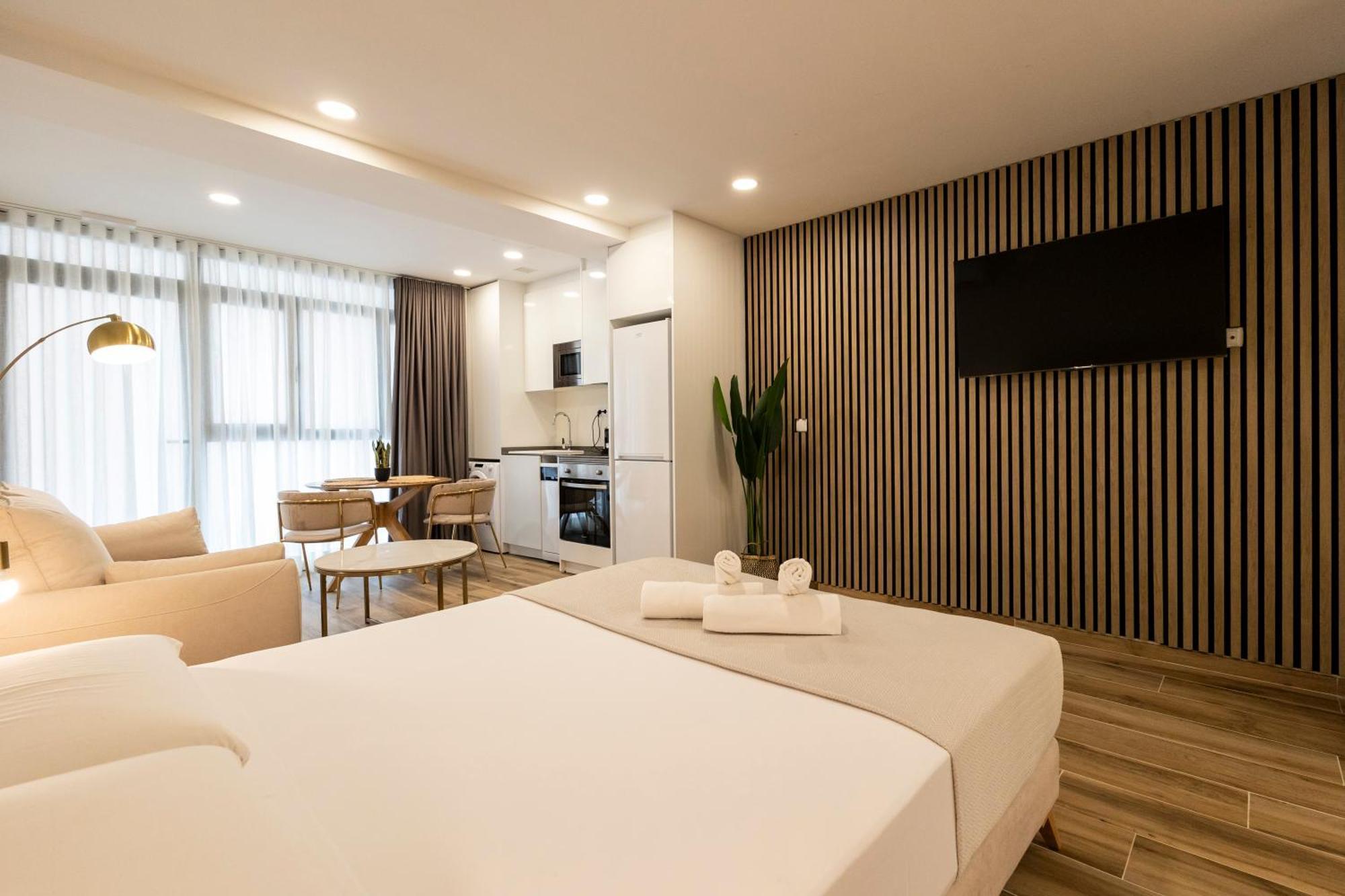 Cortes Suites By Concept Flats Valencia Exterior foto